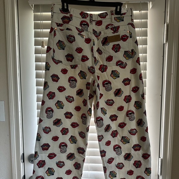 NWT WRANGLER 'READ MY LIPS' JEANS BARREL 652 HIGH RISE BARREL (31 x 31) - Picture 3 of 7